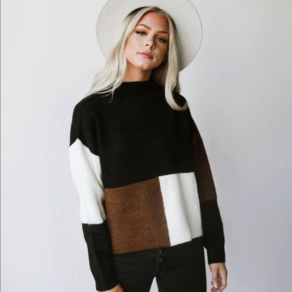 VICI DOLLS COLORBLOCK SWEATER🤍